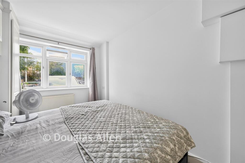 House in Ilford - View 4