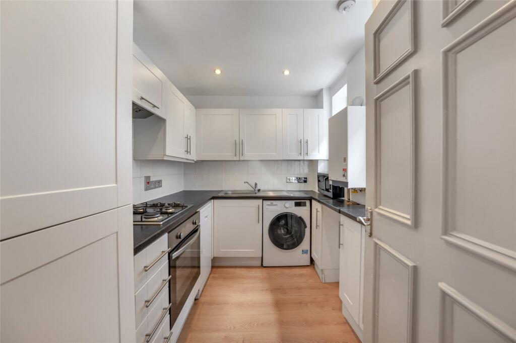 Apartment in London - More