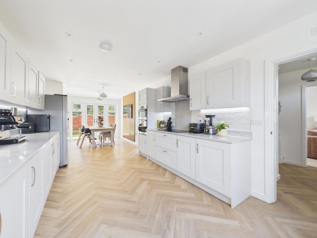 House in Towcester, West Northamptonshire - View 4