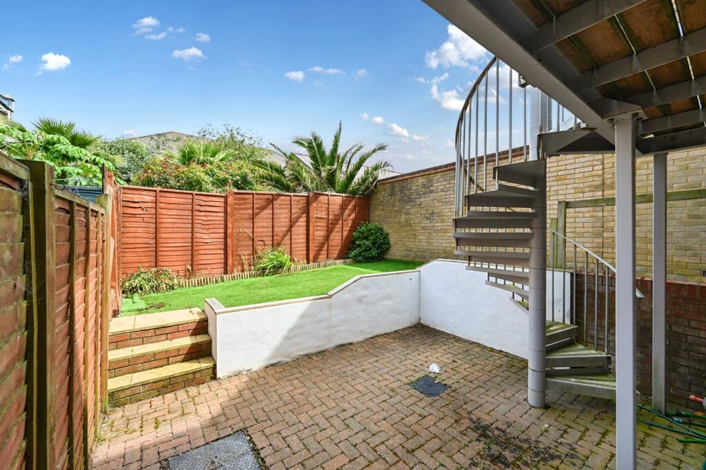 House in Adur, Shoreham Beach, Kingston Buci - View 2
