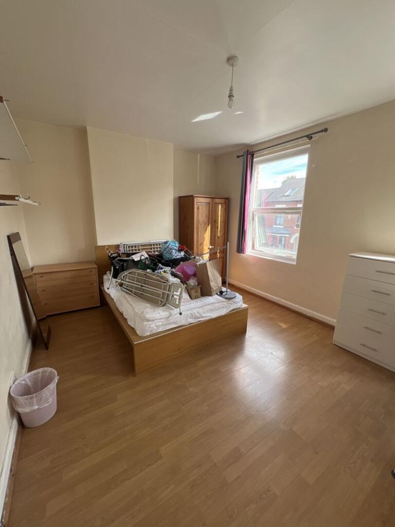 House in Nottingham, Nottinghamshire - View 3
