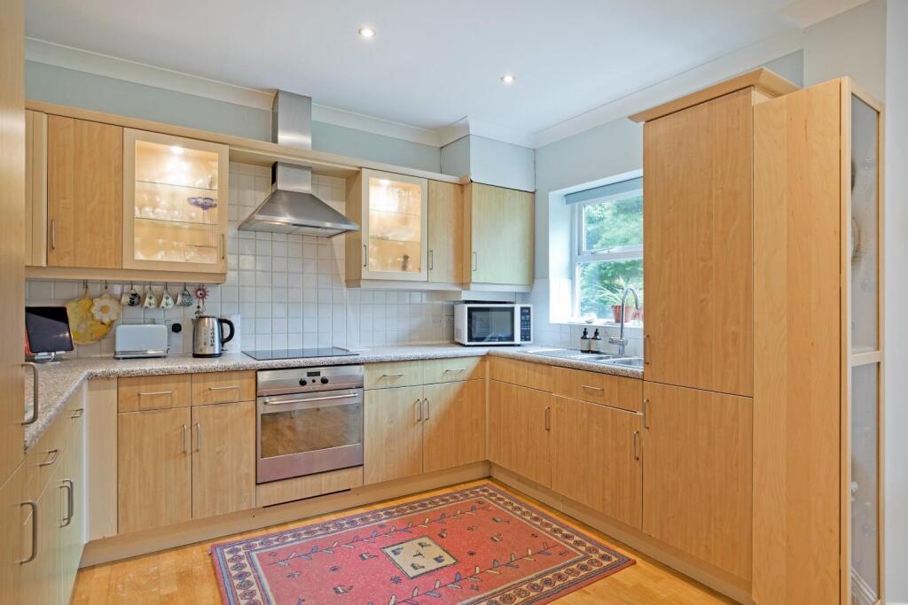 Apartment in Bradford, Ilkley - View 4