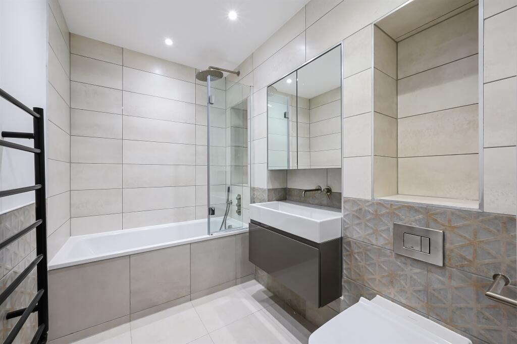 Apartment in London, Shepherd's Bush - More