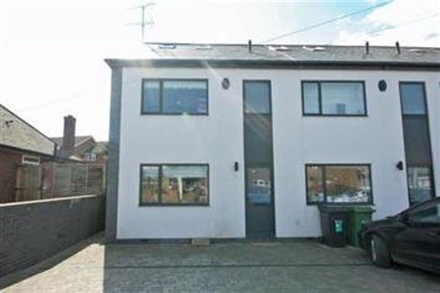 Main image of property: Kingcroft Road, Harpenden, AL5