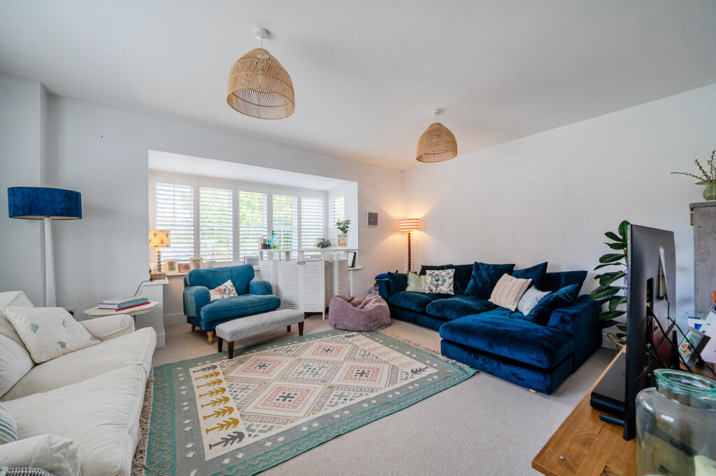 House in Guildford - View 4