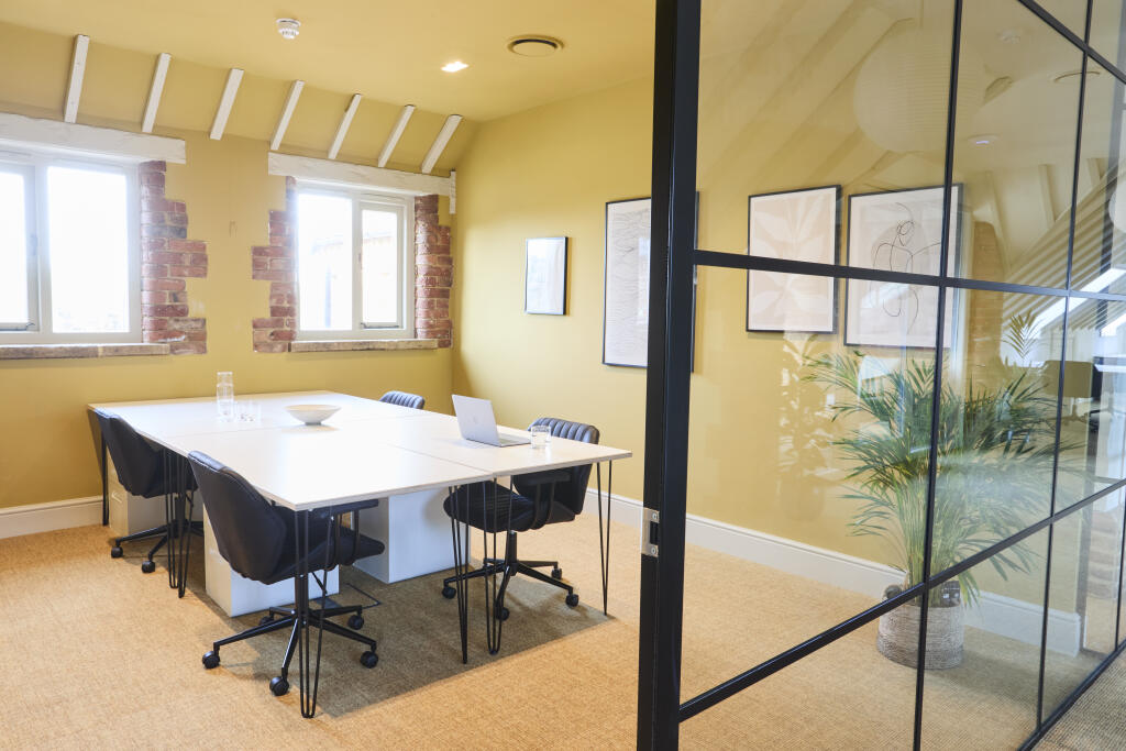 4 person office