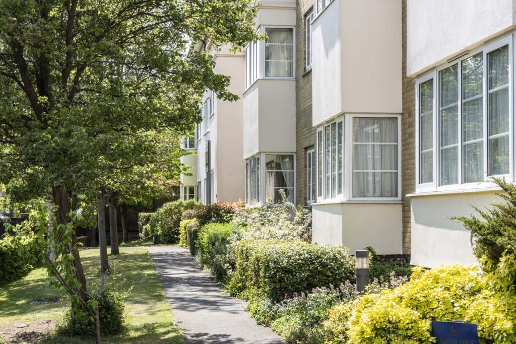24 Gresham Court, 11 Pampisford Road, Purley, Surrey, CR8 2UU photo 4