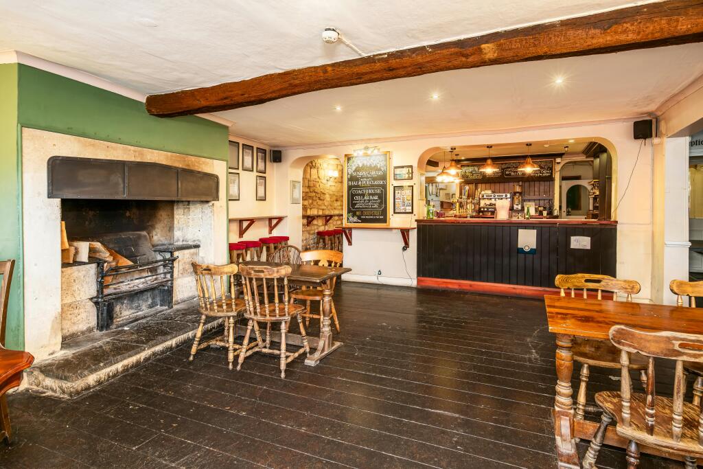 The Swan Hotel 1 Church St BradfordonAvon BA15 1LN16 1.jpg