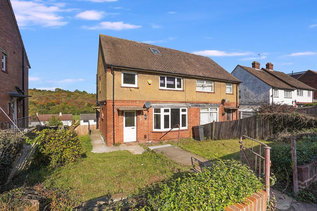 House in Chatham, Medway - View 2