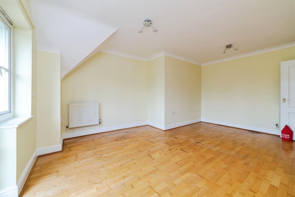 Additional image 4 of Canonsfield Road, Welwyn