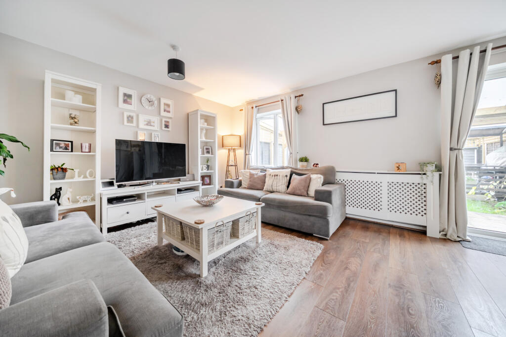 Walton Way, Newbury, RG14 photo 5