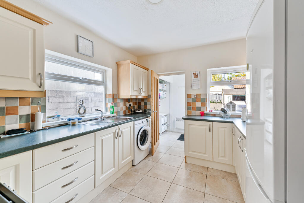 Hughenden Road, BS23 photo 4
