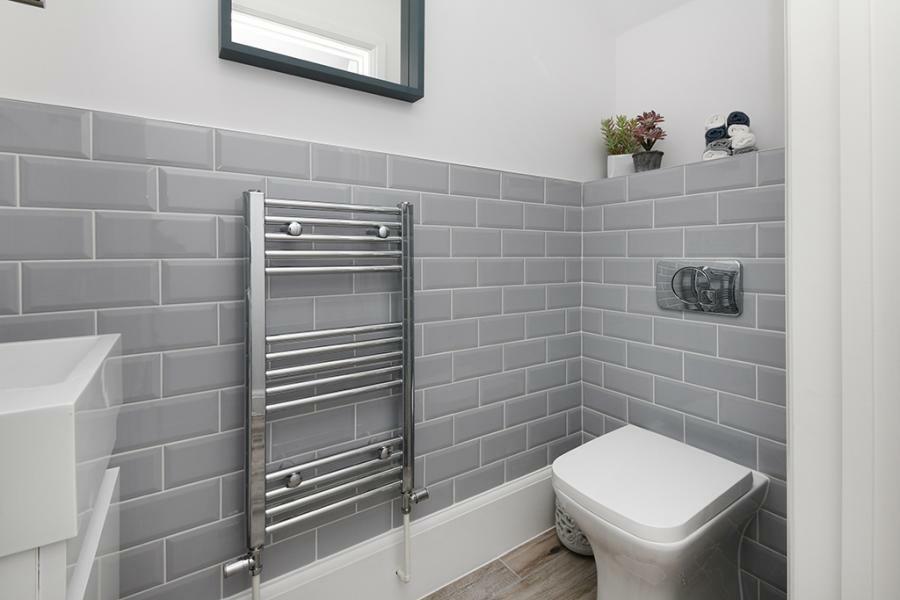 House in Basildon, Ramsden Crays - View 3