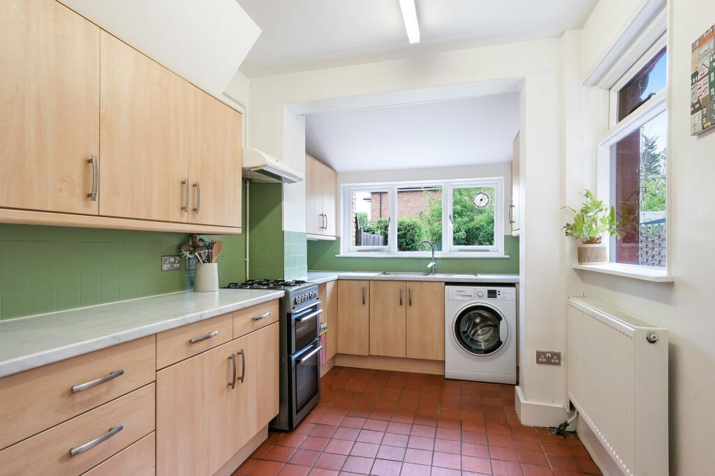 House in Kingston upon Thames - View 4