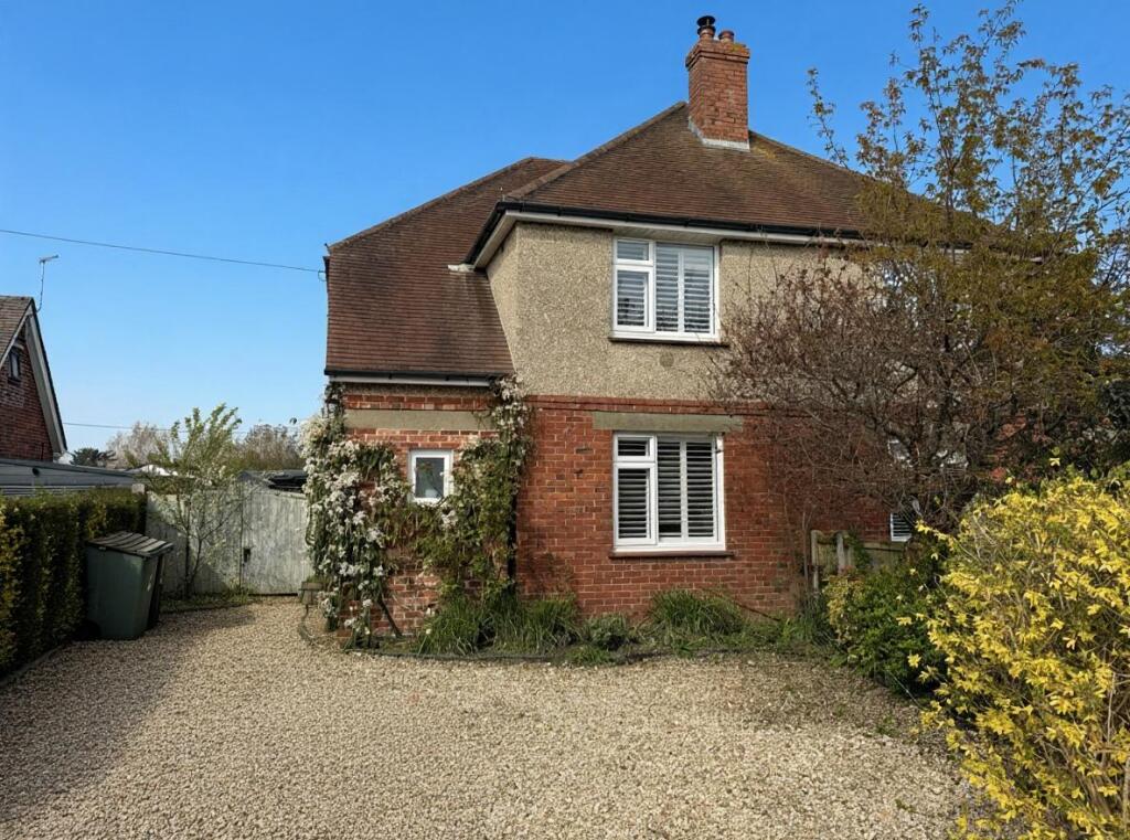 Main image of property: East View Road, Ringwood, BH24 1PP