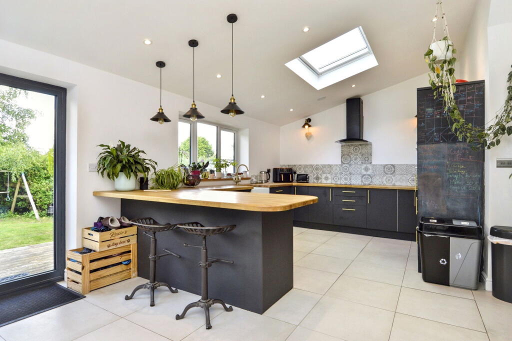 Covert Lane, Norton, Stourbridge, West Midlands, DY8 3YY photo 2