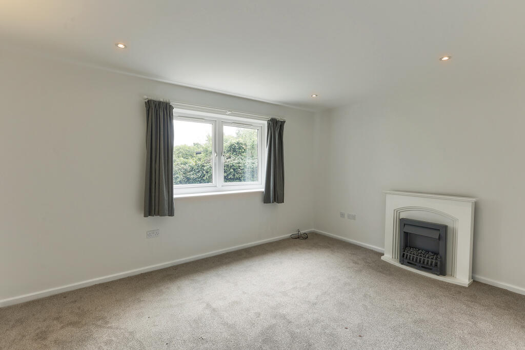 Shires Court, Shires Road, Guiseley, Leeds photo 2