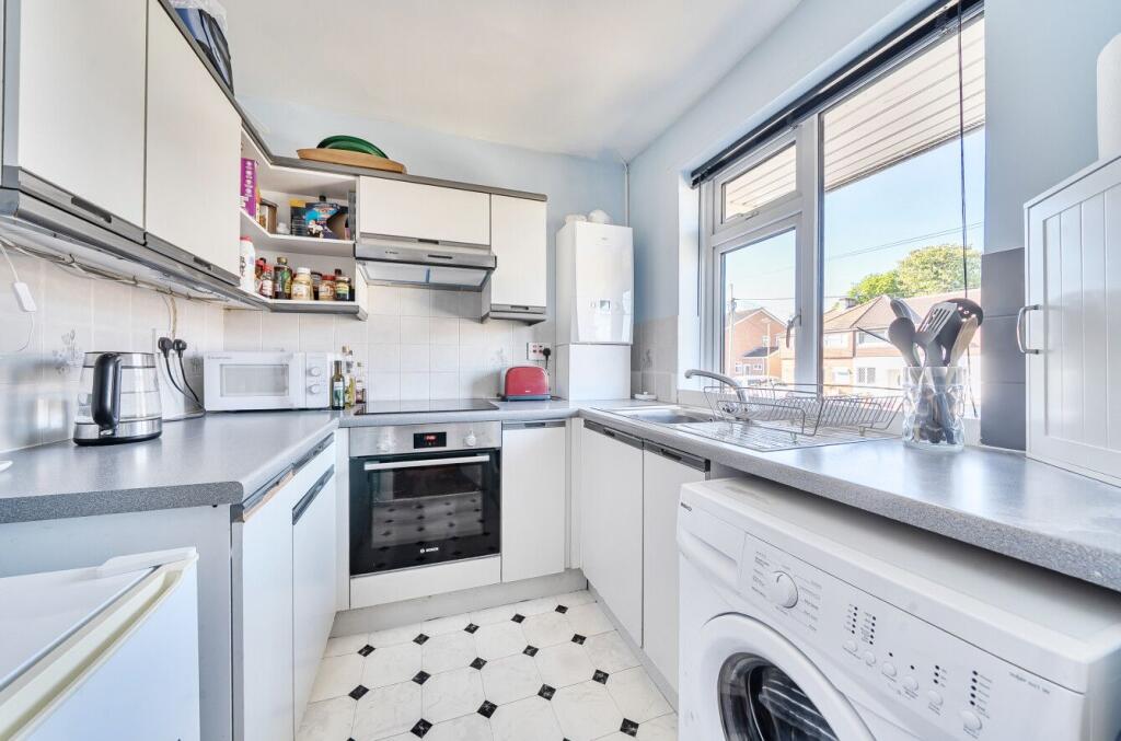 Tollgate Road, Andover, SP10 3RE photo 5