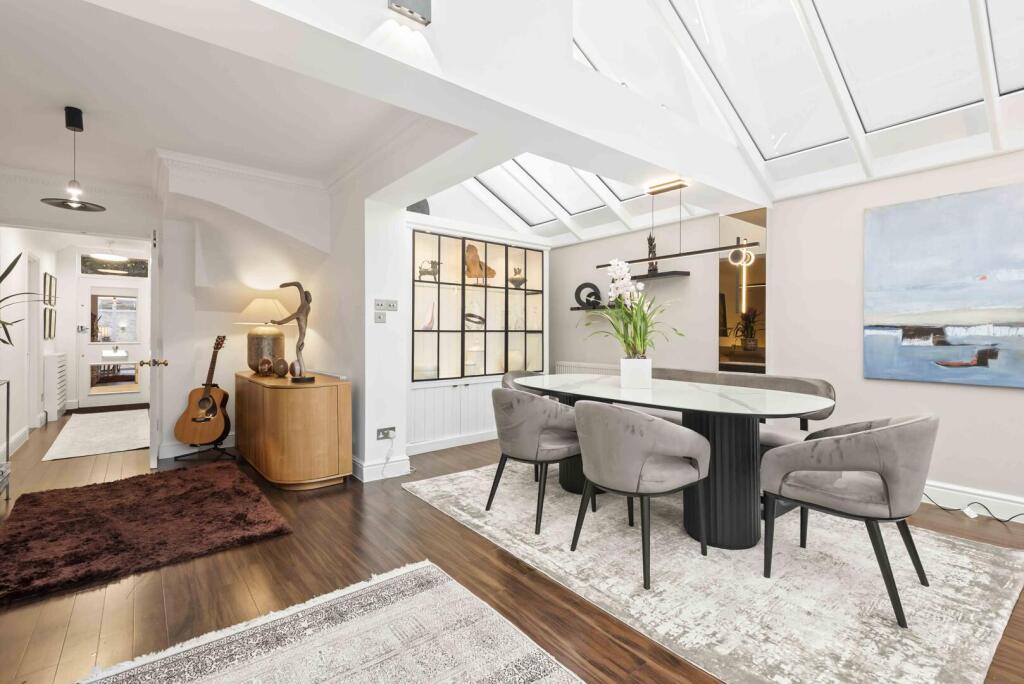 House in London - View 3