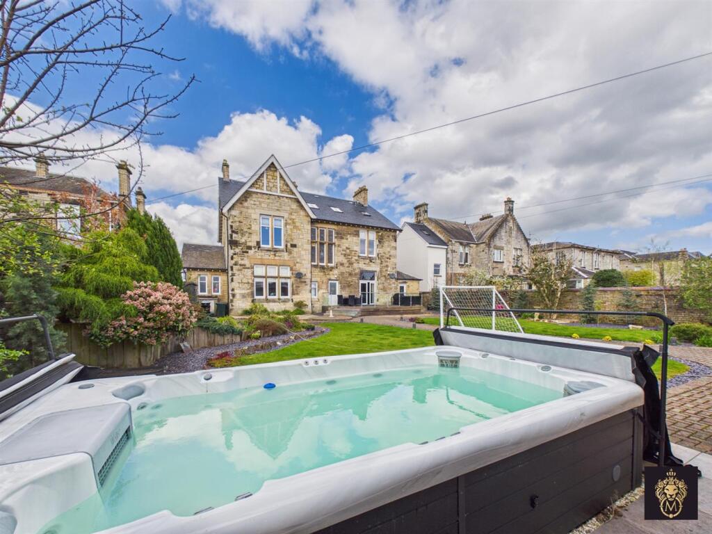 Main image of property: Dundonald Road