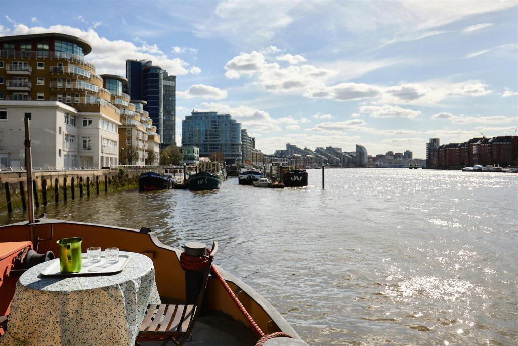 2 bedroom house boat for rent