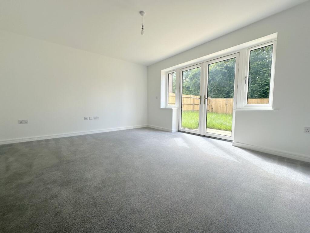 House in Luton - View 4