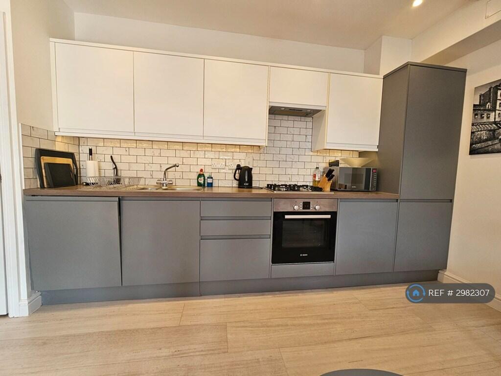 Apartment in Bath - View 4