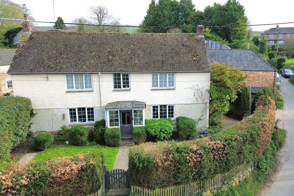 Main image of property: Hinton Parva, Swindon, SN4 0DW