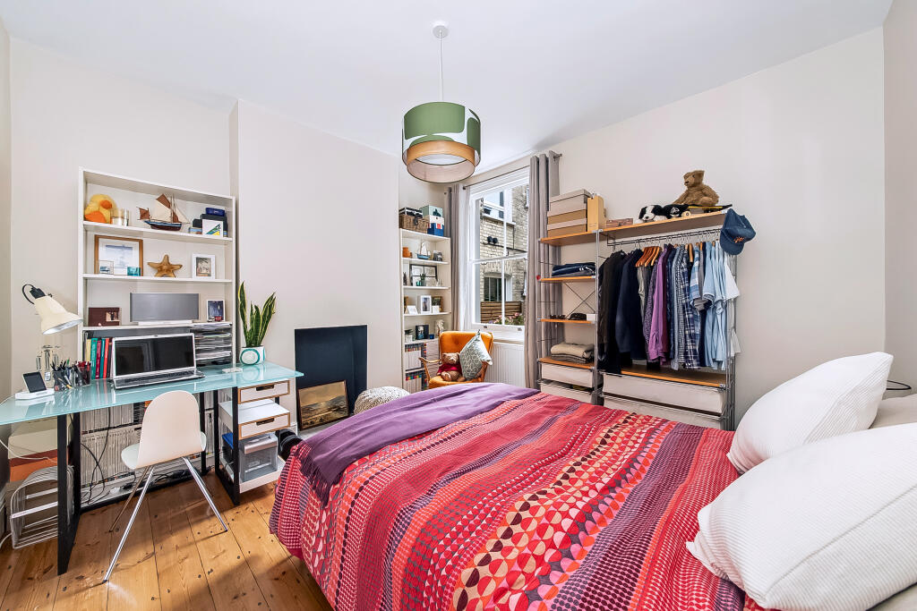 Apartment in London - View 5