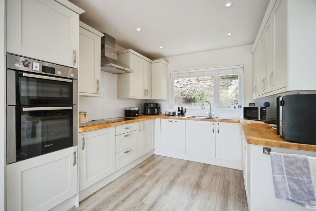 Riverbank House, 98 Newton Road, Burton-On-Trent - DE15 0TX photo 3