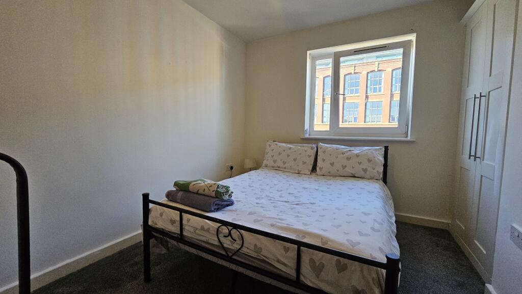 Apartment in Preston - More