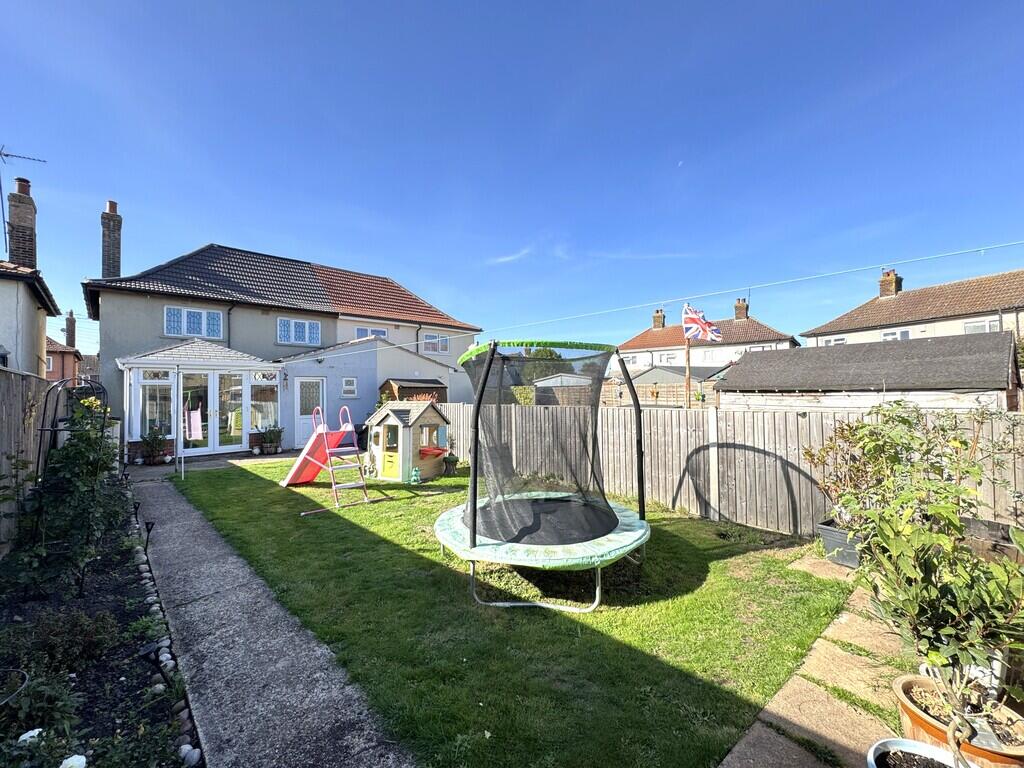 House in Peterborough - View 2