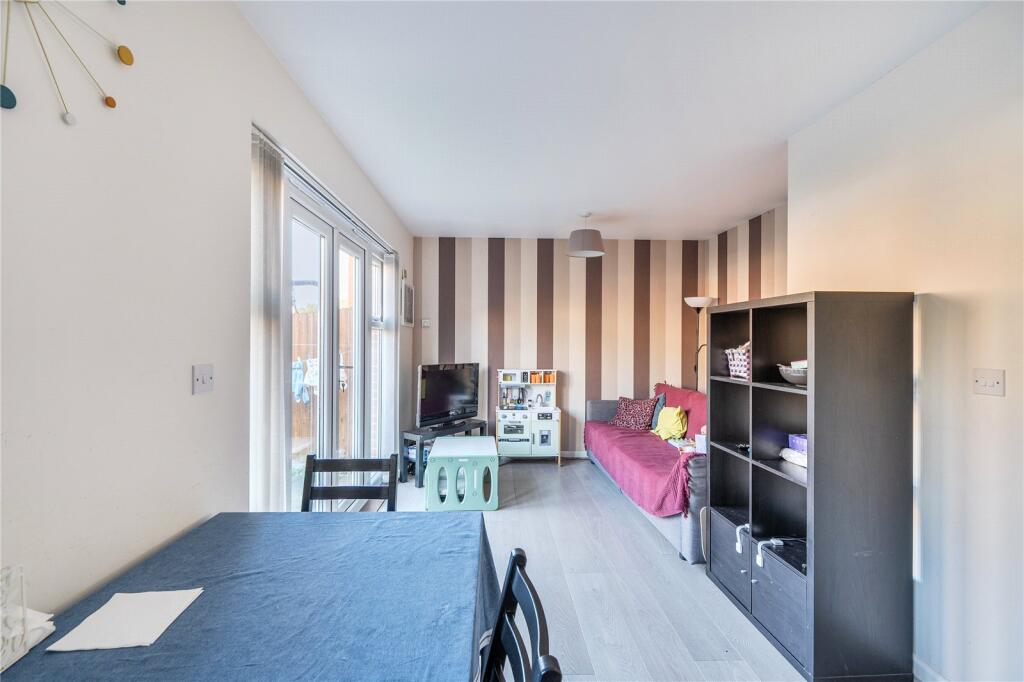 House in Reading - View 2