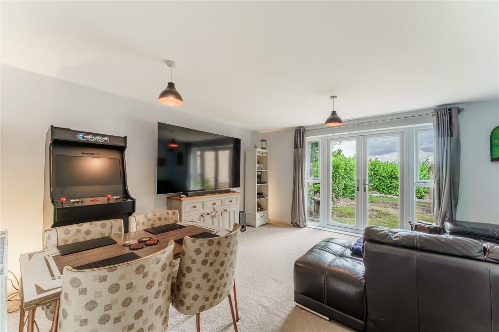 House in Wakefield - View 5