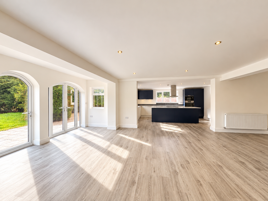 House in Worcester - View 4