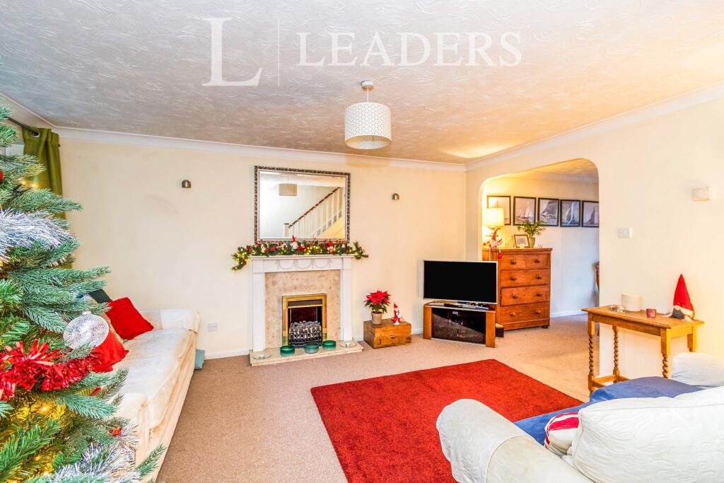 House in Portsmouth - View 3