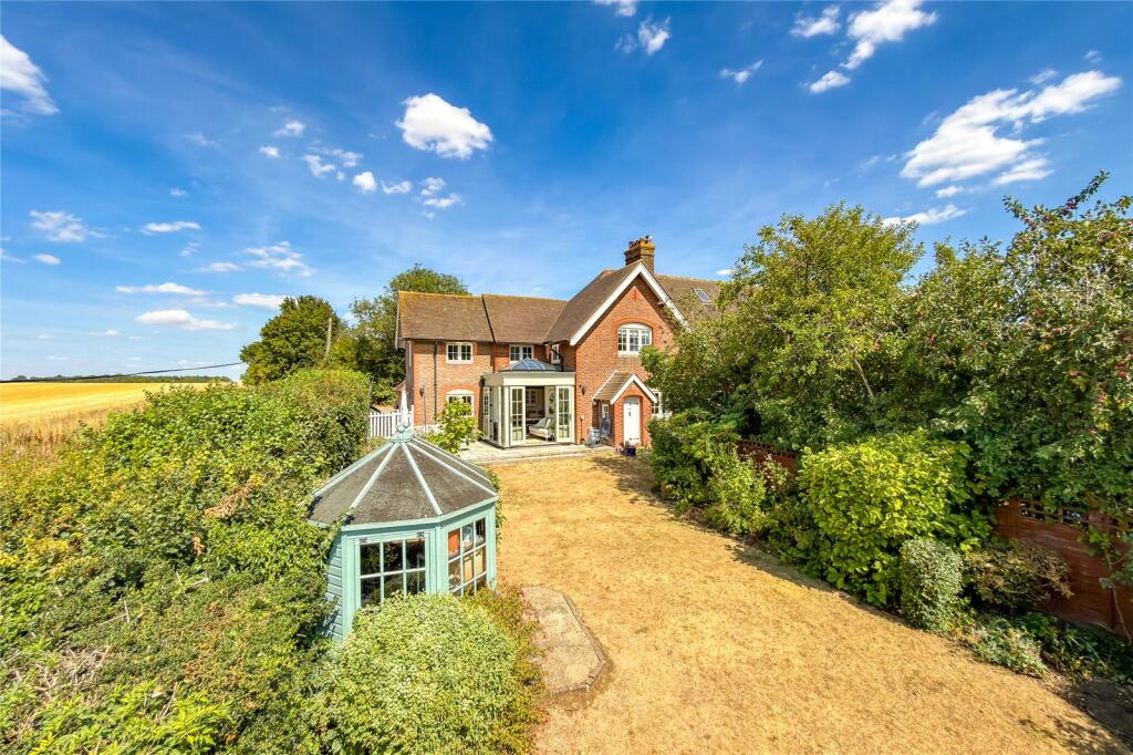 Main image of property: New Fiddlers Hill, Luton Road, Harpenden, AL5