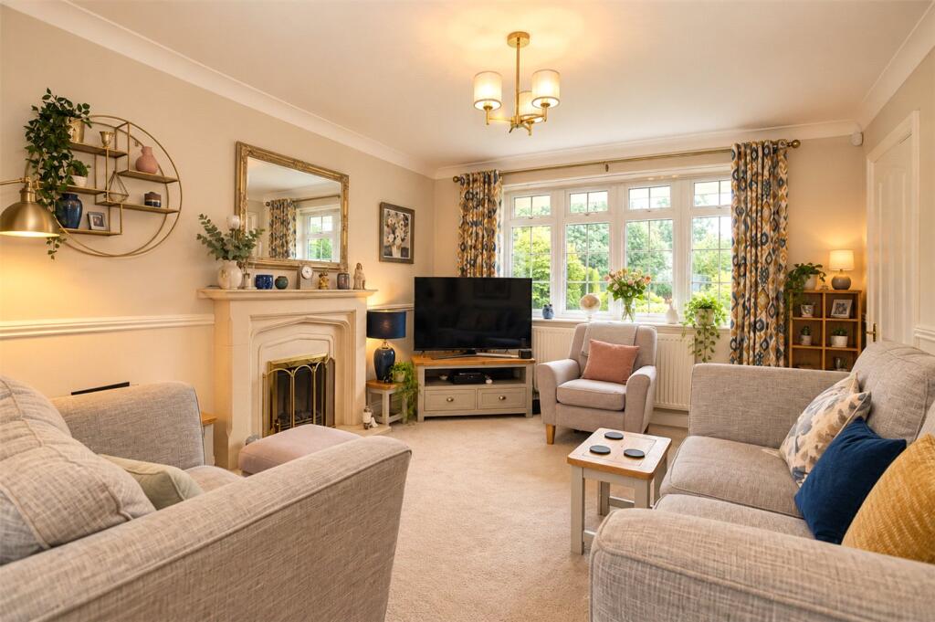 House in Bromborough, Heathfield - More