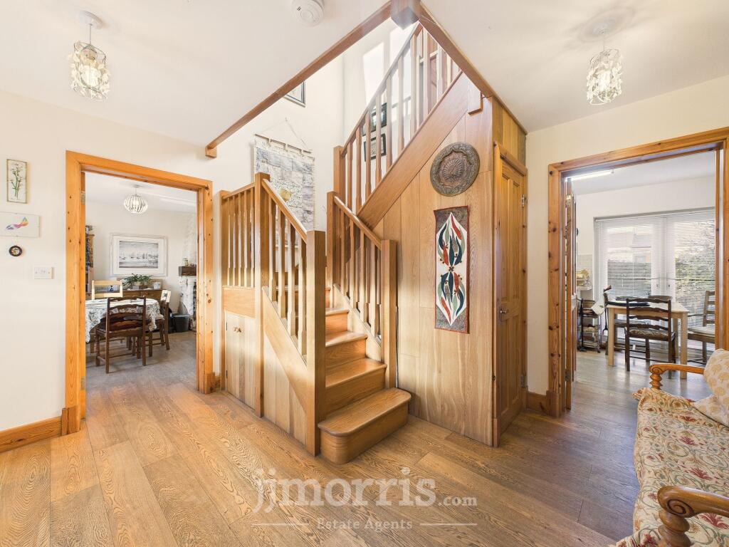 House in Boncath - More