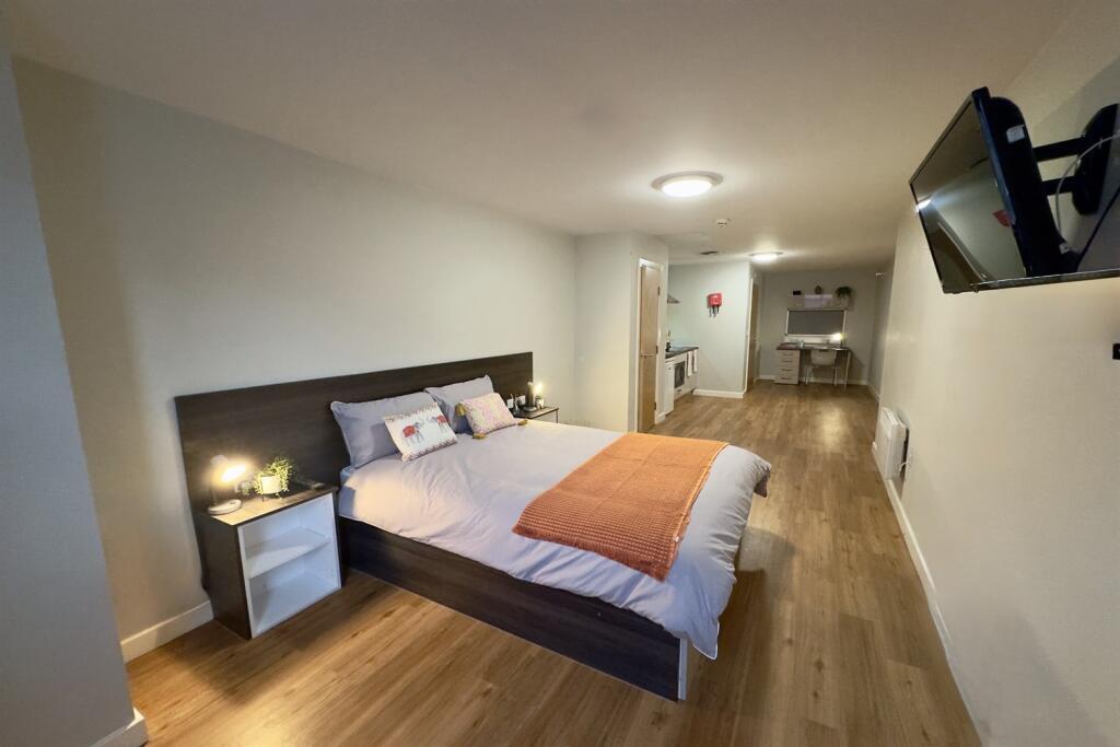 Main image of property: Glasshouse Street, Nottingham, NG1 3LP