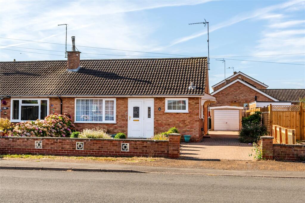 2-bed house on St. Marys Road, Bozeat, Northamptonshire, NN29, £240,000