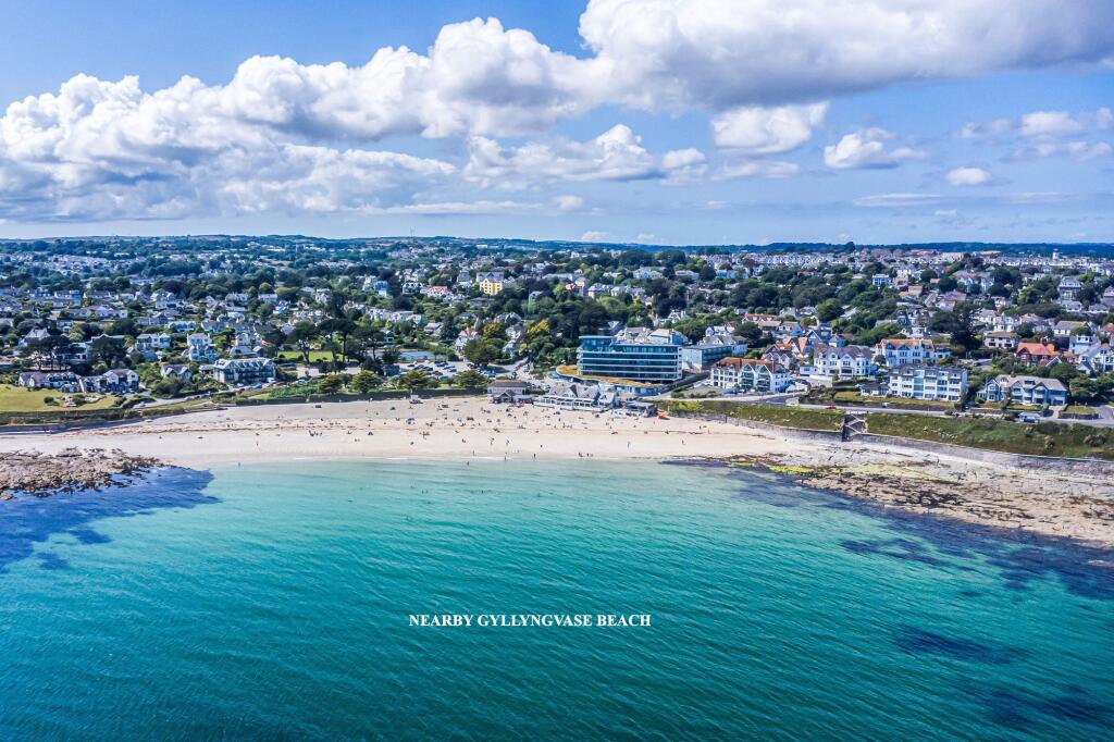 Apartment in Truro - More