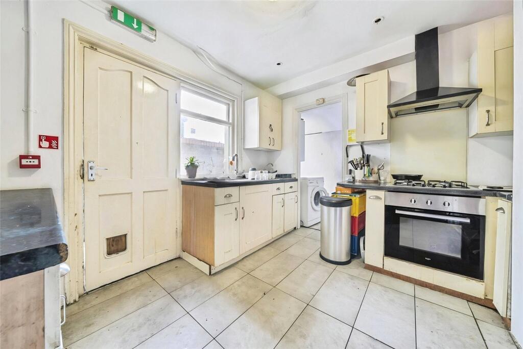 House in Canterbury - View 2