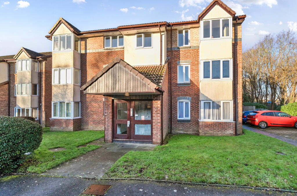 Main image of property: Tor Close, Waterlooville, Hampshire, PO7