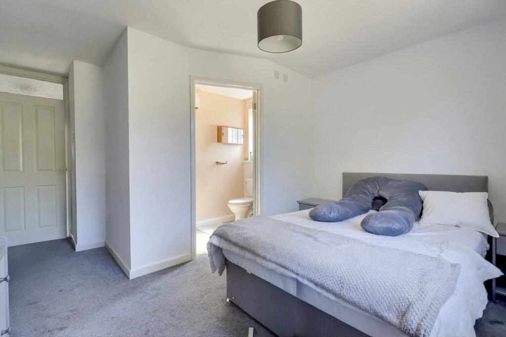 House in Eastleigh, Hound - View 5