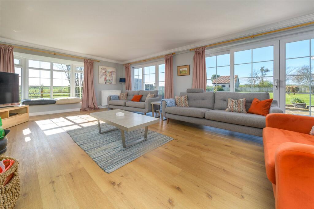 House in Bamburgh, Northumberland - View 3