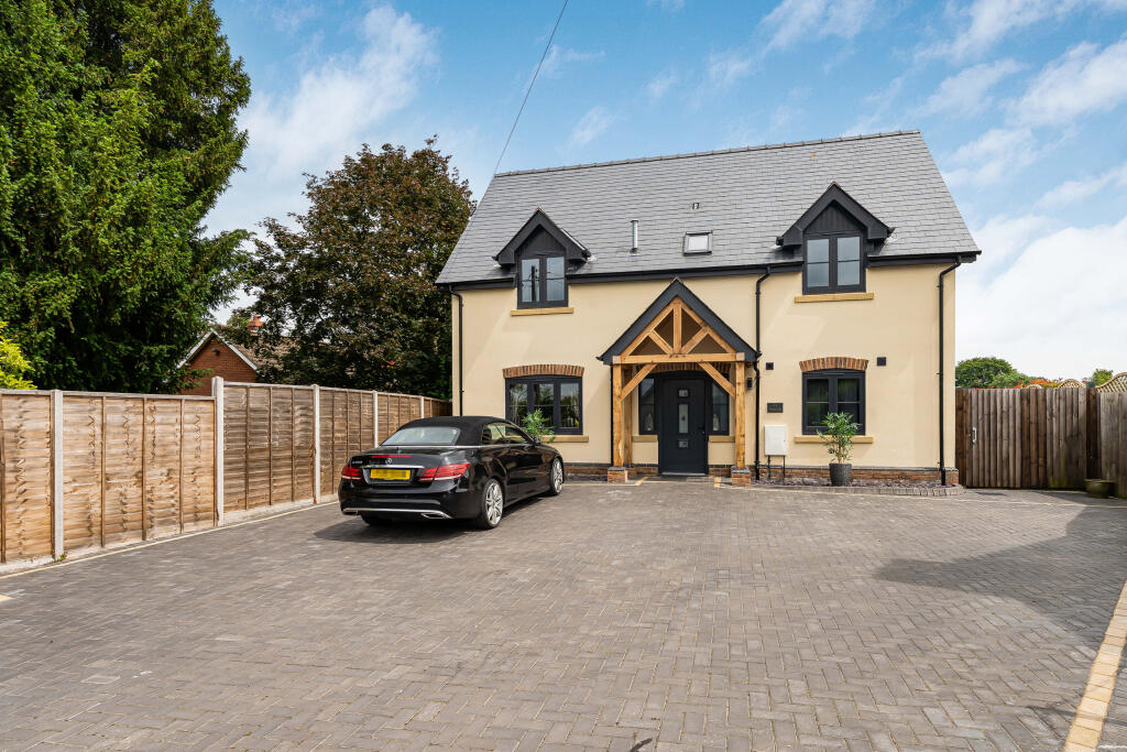 4-bed detached on Ty Newydd, Allensmore, Hereford, Herefordshire, £750,000