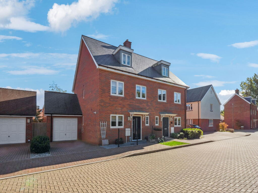 3-bed semi-detached on Turney Street, Bierton, Aylesbury, HP20, £475,000
