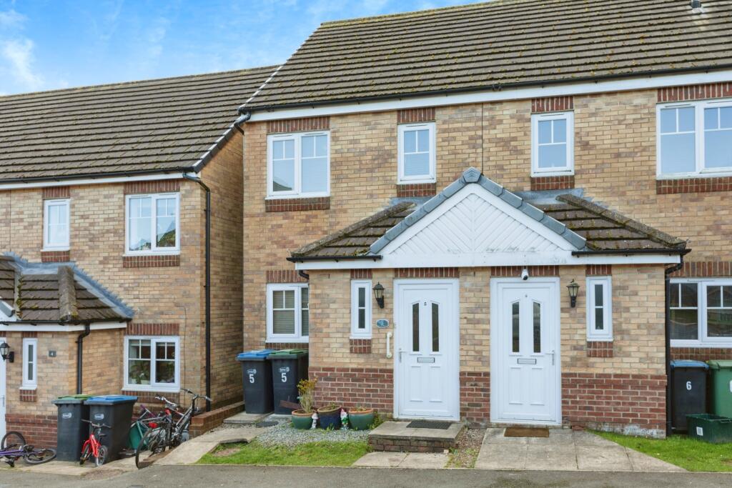 3-bed terraced on St. Lukes Mews, Durham, DH7, £120,000