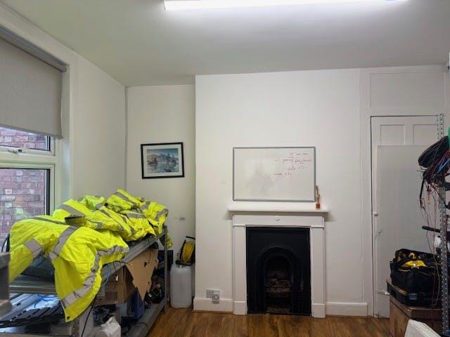 ff office 1.jpg